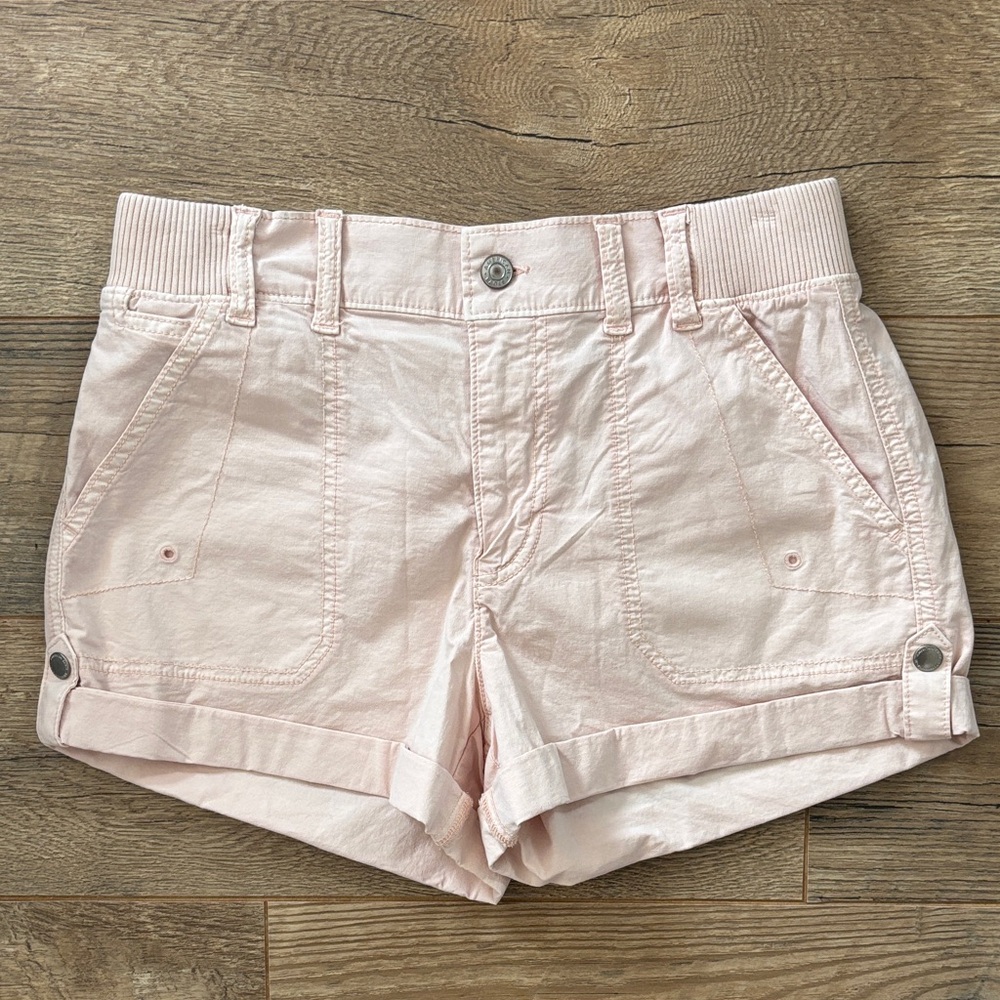 NWT American Eagle Blush Colored Cuffed Shorts, Women’s Size 2 Stretch